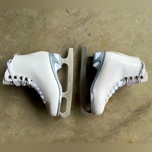 Jackson Ice Skates Girls’ Figure Skates